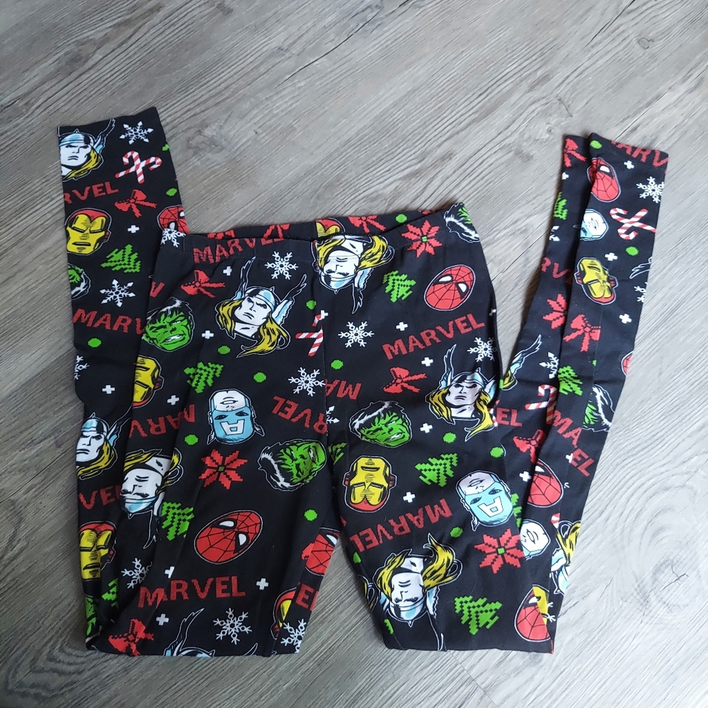 Marvel  Avengers Medium Juniors Ugly Christmas Sweater Print Leggings